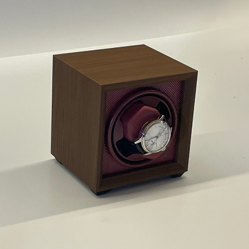 Remontoir – Rouge Cardinal™